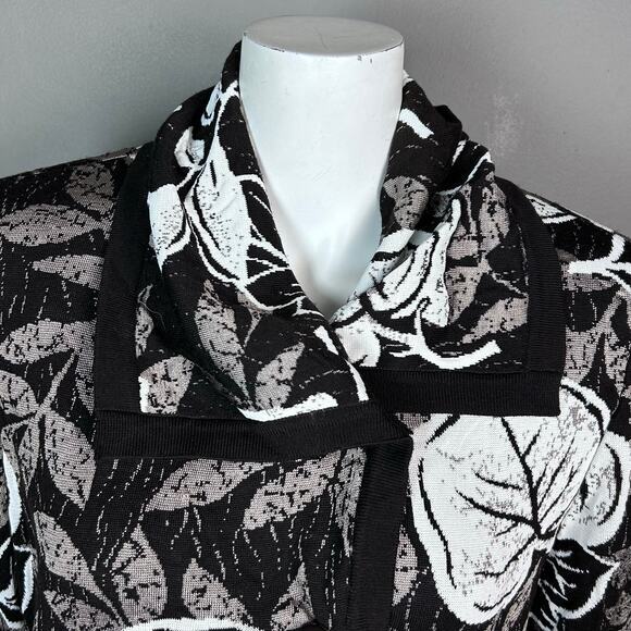 St. John sweater cardigan‎ size 12 floral buttons wool brown roll tab collar - Picture 6 of 15